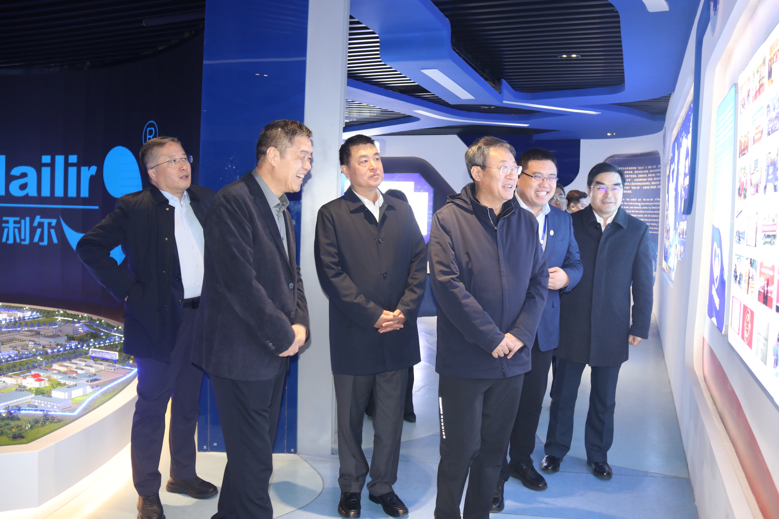 省委统战部副部长、、、、省工商联党组书记张鲲一行来帅科源达药业集团调研指导工作